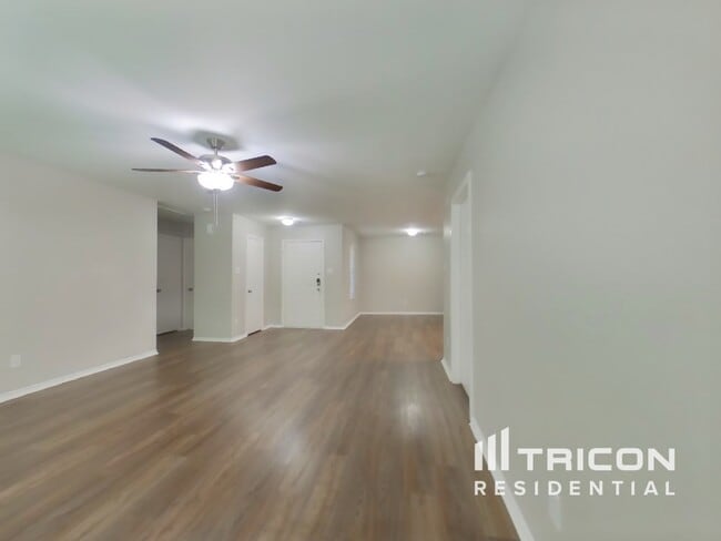 814 Lightningbug Ln in Conroe, TX - Building Photo - Building Photo