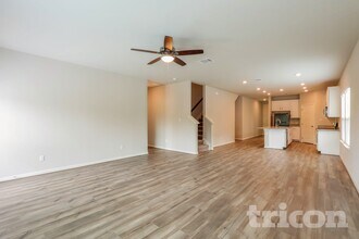 13511 Emerson Wy in Saint Hedwig, TX - Building Photo - Building Photo