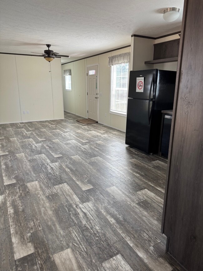 10 Saratoga Dr in Halfmoon, NY - Building Photo - Building Photo