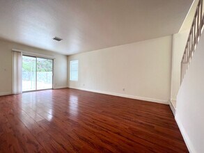 4548 Aviation St in Las Vegas, NV - Building Photo - Building Photo