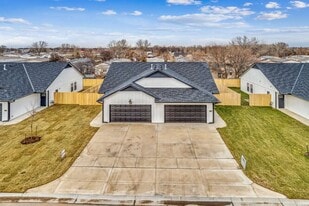 4628 S Kessler Cir in Wichita, KS - Building Photo