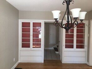 212 W Euclid Ave in Stockton, CA - Building Photo - Building Photo