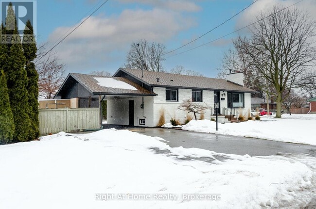 12 Northwood Dr in St Catharines, ON - Building Photo - Building Photo