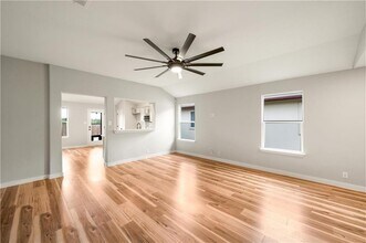 13001 Buenos Aires Pkwy in Austin, TX - Building Photo - Building Photo