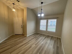 1371 Stone Rim Loop in Buda, TX - Building Photo - Building Photo