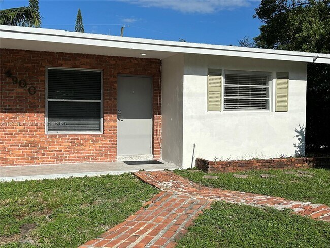 property at 4900 SW 28th Terrace
