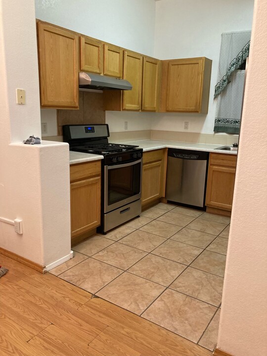 6067 Monte Azul Plz in Santa Fe, NM - Building Photo