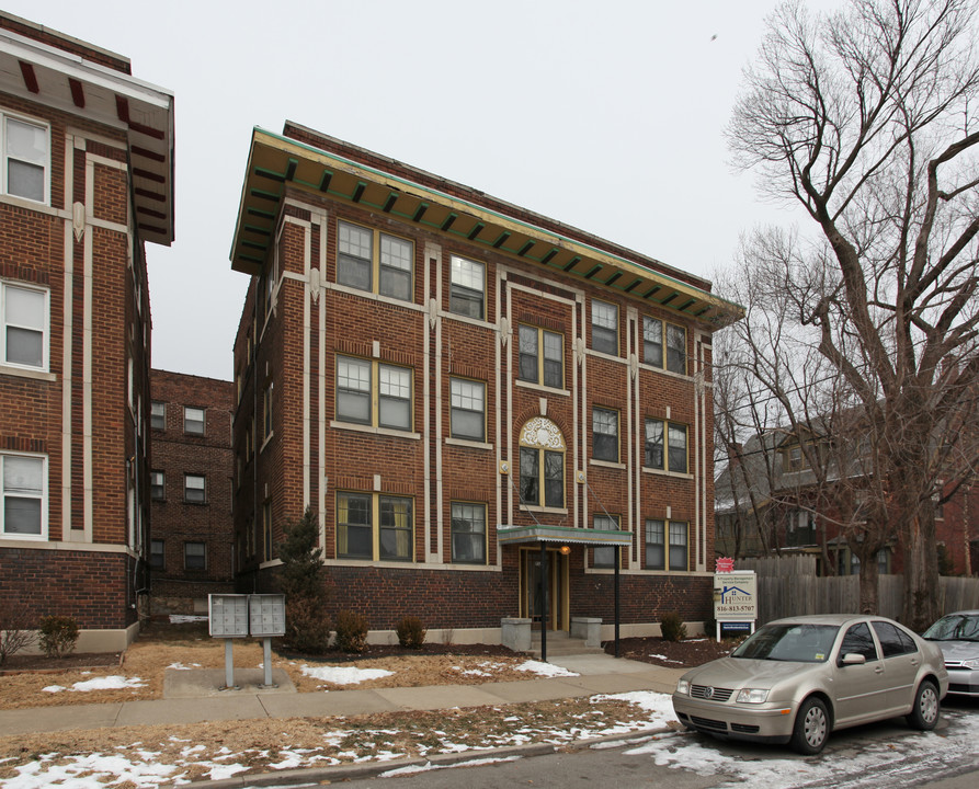 712 W 37th St in Kansas City, MO - Foto de edificio