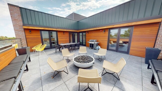 Canary Lofts in Des Moines, IA - Foto de edificio - Building Photo