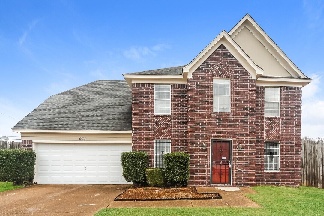 4560 Cedar Ridge Cove in Memphis, TN - Building Photo
