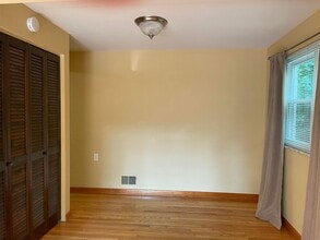 121 Breading Ave in Pittsburgh, PA - Building Photo - Building Photo