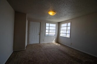 1027 N Maple St in Rapid City, SD - Foto de edificio - Building Photo