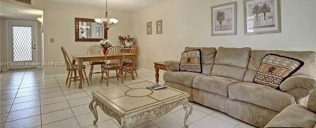9510 Seagrape Dr in Davie, FL - Building Photo - Building Photo