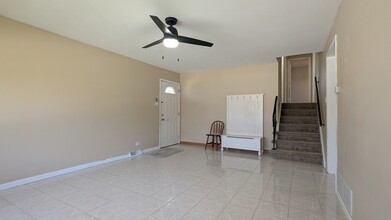 2165 N Westmoreland Dr in Palatine, IL - Building Photo - Building Photo