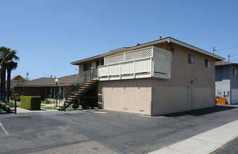 7641 Volga Dr in Huntington Beach, CA - Building Photo - Building Photo