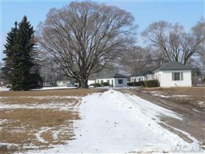 5 Rental Cabins in Big Rapids, MI - Building Photo