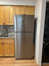 1527 W Sherwin Ave, Unit 1527 Sherwin in Chicago, IL - Building Photo - Building Photo