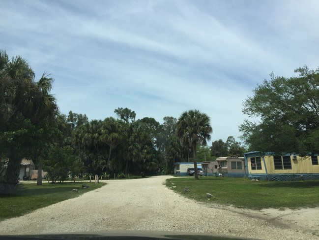 Malibu Mobile Home Community in North Fort Myers, FL - Building Photo - Building Photo