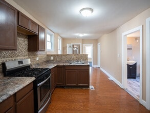 640 Myrtle Ave in Albany, NY - Building Photo - Building Photo