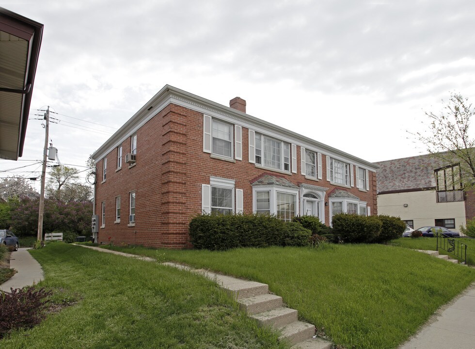 6028 W Vliet St in Milwaukee, WI - Foto de edificio