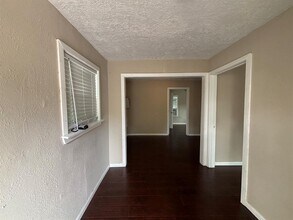 207 Frawley St in Houston, TX - Building Photo - Building Photo