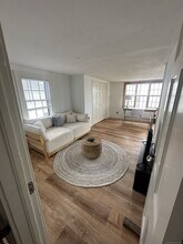 29 Soundview Dr in Westport, CT - Foto de edificio - Building Photo