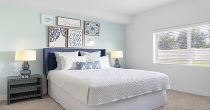 Milano Lakes in Naples, FL - Building Photo - Building Photo