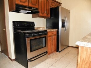 1209 Whispering Glen St in Tecumseh, OK - Building Photo - Building Photo