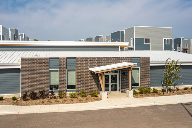 Lofts at Fox Ridge in Raymore, MO - Building Photo - Building Photo