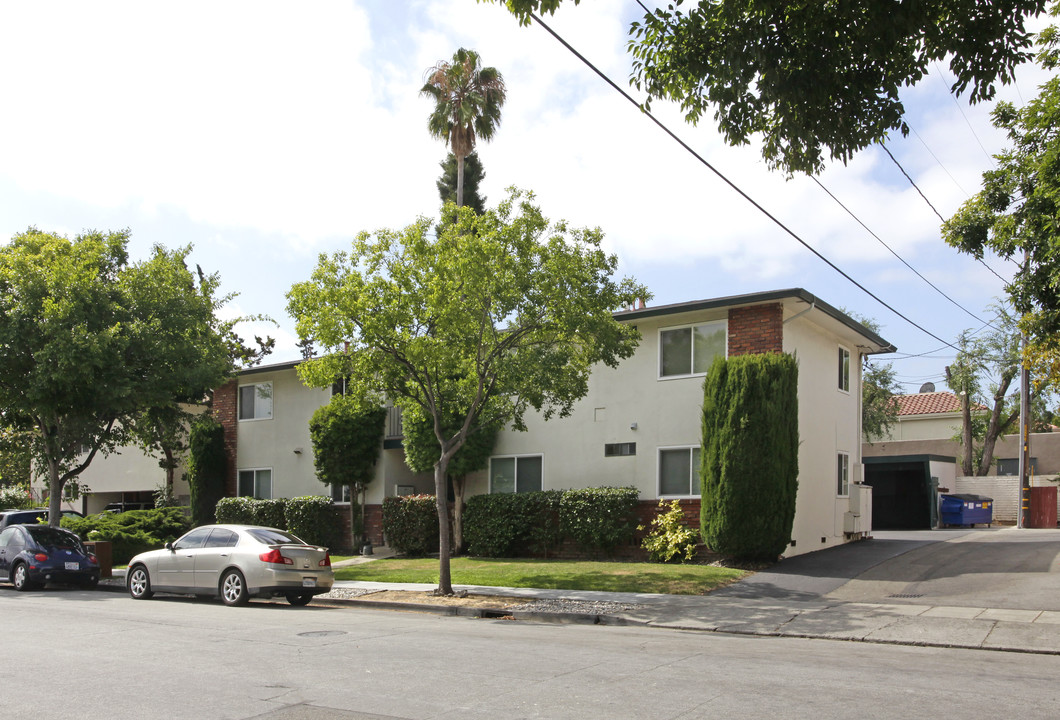 1014 W Olive Ave in Sunnyvale, CA - Building Photo