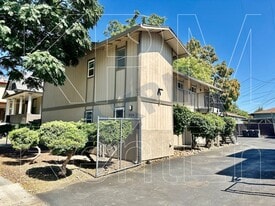 1028 N Commerce St in Stockton, CA - Building Photo