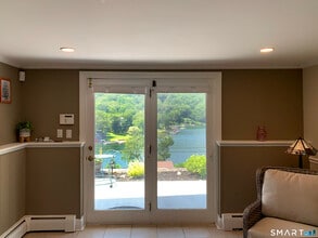 14 Lake Dr N in New Fairfield, CT - Building Photo - Building Photo