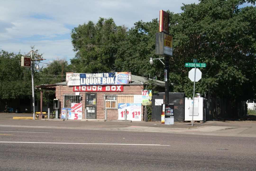 6577 Federal Blvd in Denver, CO - Building Photo