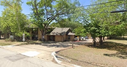 515 Roy St in Kerrville, TX - Building Photo - Building Photo