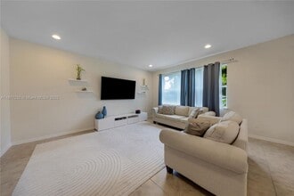 932 Banyan Dr in Hollywood, FL - Building Photo - Building Photo