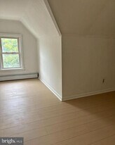 214 W Main St in Elkton, MD - Building Photo