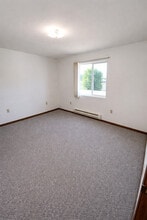 201-207 WEST WIN HEIGHTS in Monroe, WI - Building Photo - Building Photo