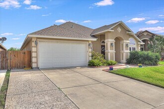 7522 S Lake Dr in Corpus Christi, TX - Building Photo - Building Photo