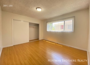 319 S Clark Dr in Los Angeles, CA - Building Photo - Building Photo