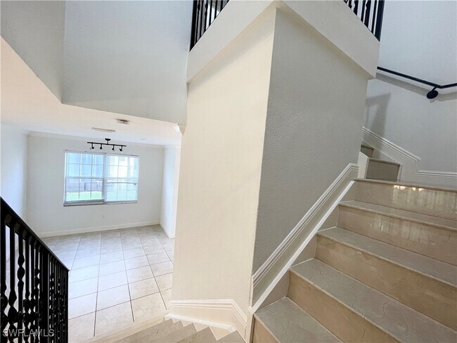 7051 Ambrosia Ln in Naples, FL - Building Photo - Building Photo