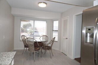 16425 N Desert Holly Dr in Sun City, AZ - Building Photo - Building Photo