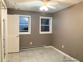 18 Parmenter St, Unit 1 in Boston, MA - Building Photo - Building Photo