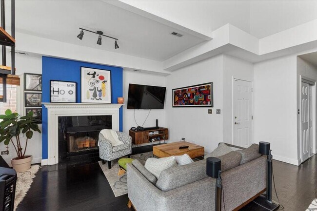 1826 W Rice St in Chicago, IL - Building Photo - Building Photo