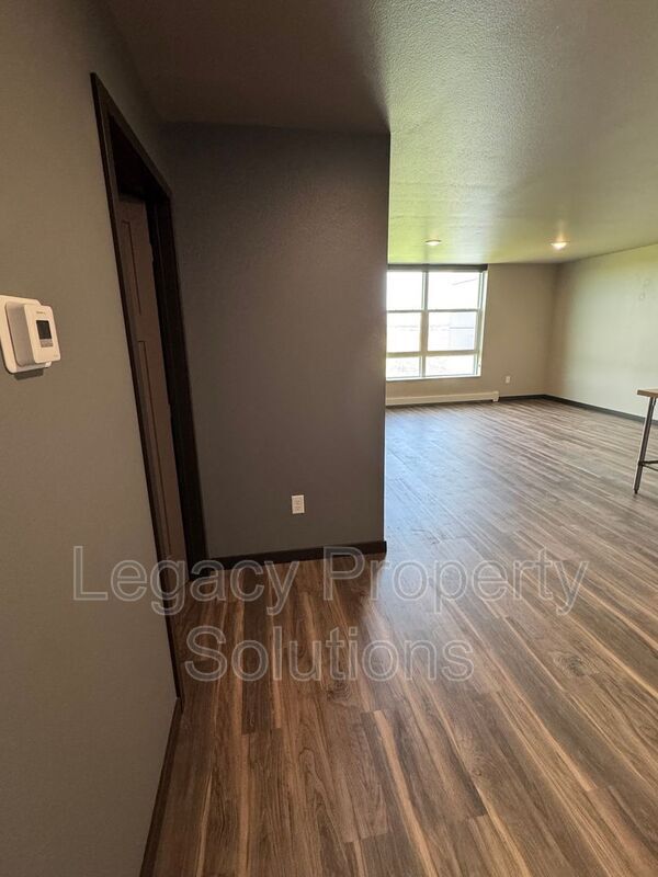 226 E Greenfield Ln in Bismarck, ND - Building Photo - Building Photo