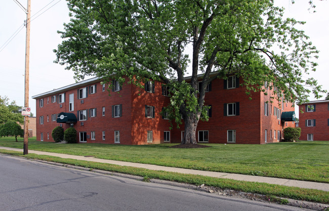 Wedgewood Village Apartments in Columbus, OH - Foto de edificio - Building Photo