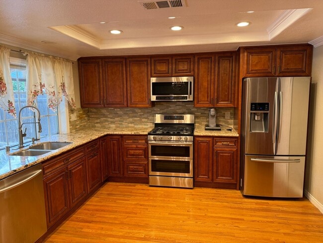 20232 Lorne St in Winnetka, CA - Building Photo - Building Photo