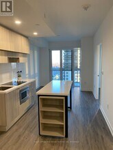 39 Roehampton Ave in Toronto, ON - Building Photo - Building Photo