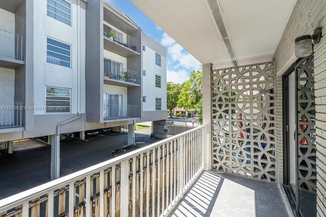 property at 1525 NE 135th St