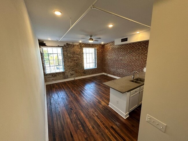 404 N Sycamore St in Petersburg, VA - Building Photo - Building Photo