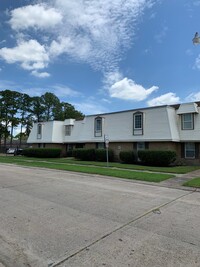 Arbor Place in Terrytown, LA - Foto de edificio - Building Photo